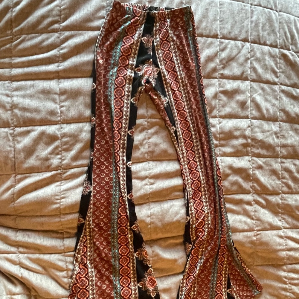 Flare design print leggings